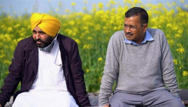 Loss of Punjab due to ego of Kejriwal and Bhagwant Mann says majithia Punjab News: ਕੇਜਰੀਵਾਲ ਤੇ ਭਗਵੰਤ ਮਾਨ ਦੀ ’ਹਊਮੈ’ ਕਰਕੇ ਪੰਜਾਬ ਦਾ ਨੁਕਸਾਨ, ਕੇਂਦਰ ਨੇ ਰੋਕੀ 933 ਕਰੋੜ ਦੀ ਗ੍ਰਾਂਟ: ਮਜੀਠੀਆ