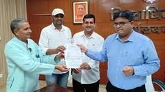 उत्तर प्रदेशीय प्राथमिक शिक्षक संघ DM को सौंपा ज्ञापन, इन मांगों को लेकर की मुलाकात