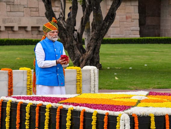 Independence day  ; नरेंद्र मोदींचा पेहाराव!