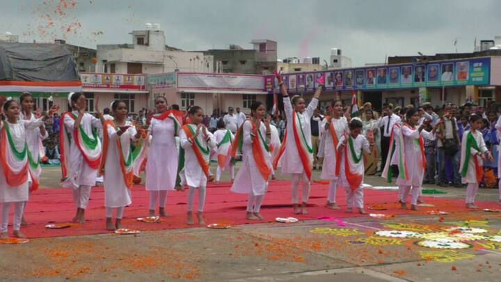 राजस्थान के खेल मंत्री ने कहा कि हमने 2036 के ओलंपिक खेलों की ऐसी तैयारी करनी है, जिससे उस ओलंपिक में भारत नंबर वन आए. इसके लिए राजस्थान से 10 साल के हजारों बच्चों का चयन करेंगे और उनको खास ट्रेनिंग देंगे.