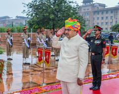 Independence Day 2024: राजस्थान के CM भजनलाल शर्मा ने जयपुर में फहराया तिरंगा, अमर जवान ज्योति पर शहीदों को किया नमन