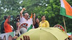 78वें स्वतंत्रता दिवस पर राजधानी में रोड शो, दिल्ली का सबसे बड़ा तिरंगा लेकर निकले सैकड़ों लोग