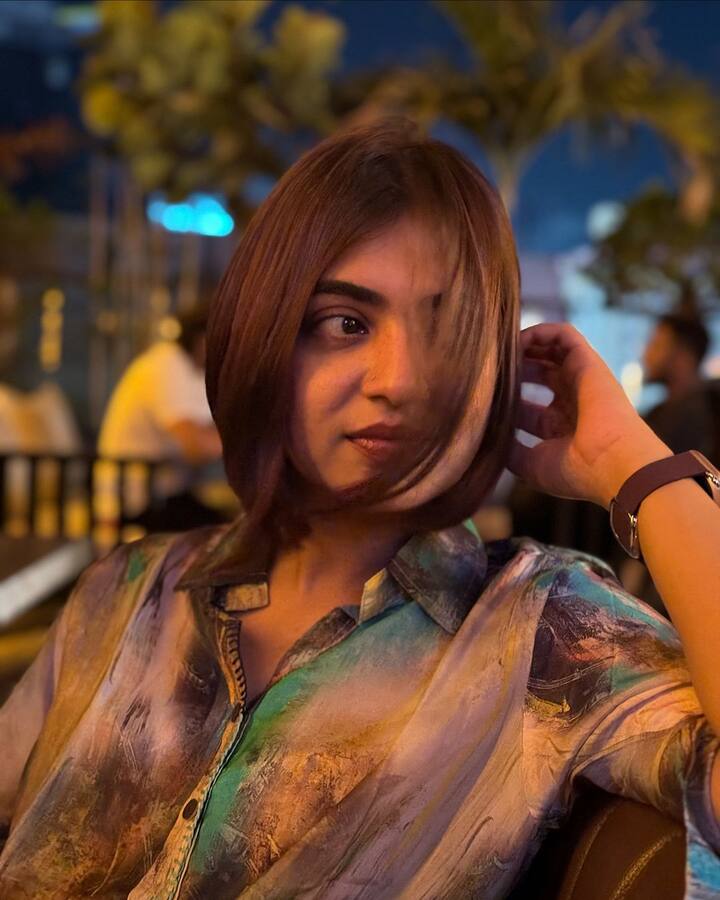 சிறு வயதில் சின்னத்திரையில் தொகுப்பாளராக கேரள மக்களிடையே பிரபலமானார். அத்துடன் குழந்தை நட்சத்திரமாக சில படங்களில் நடித்துள்ளார்.