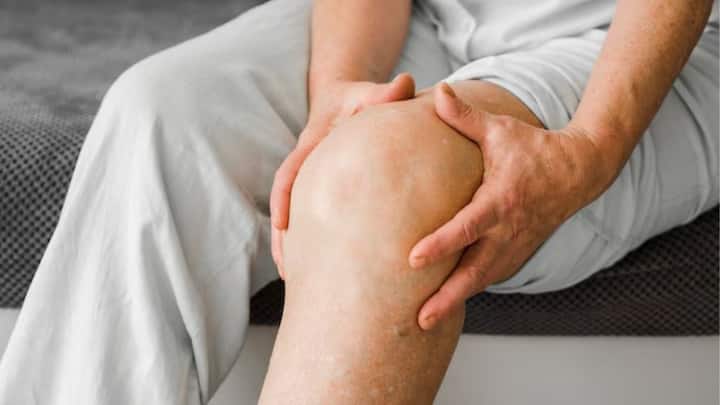 কুমড়োর প্রদাহনাশী উপাদানের কারণে কুমড়ো খেলে যারা গাঁটের ব্যথায় ভোগেন, তাদেরও অনেকাংশে আরাম মেলে।    ছবি- ফ্রিপিক