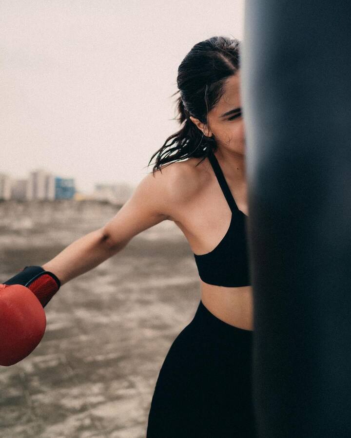 पुढे तिने म्हटलं की, जॉन अब्राहम, मधु आणि मोनीषा यांच्यासोबत काम करण्याचा अनुभव खूप छान होता.