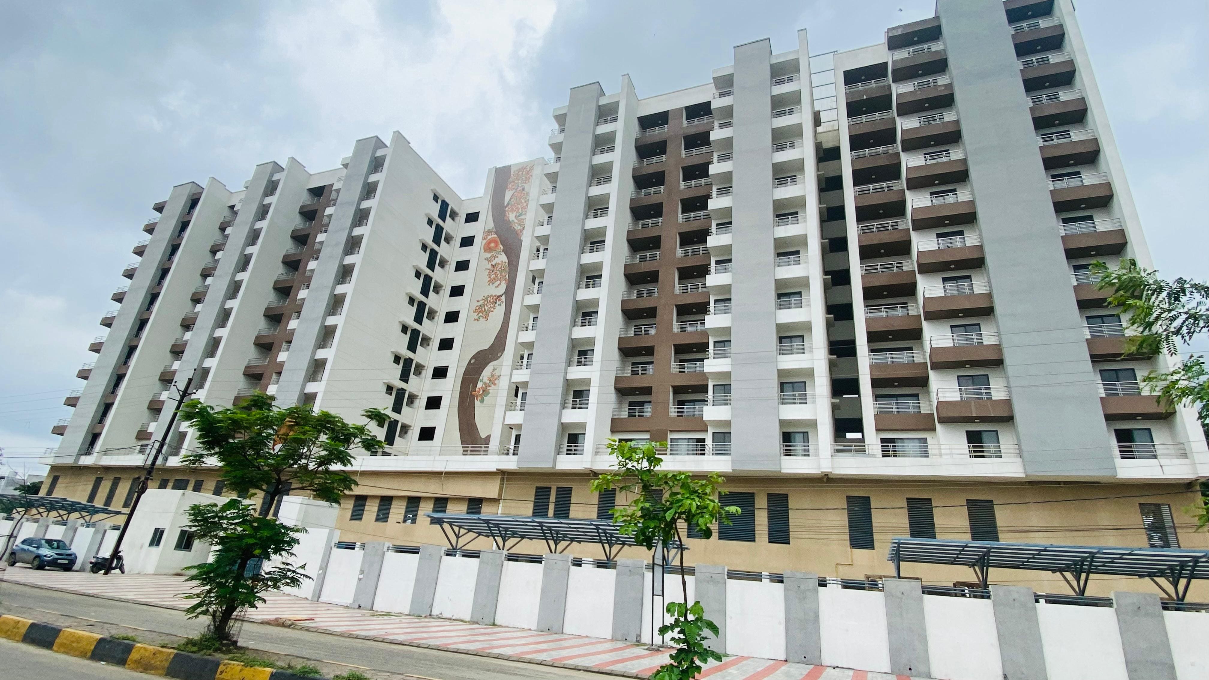 इंदौर में 450 साल पुराने राम मंदिर का होगा जीर्णोद्धार, रेसिडेंशियल इमारत बनाने का भी लिया फैसला