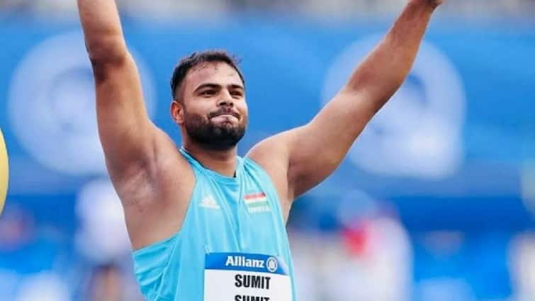 India Flagbearers For Paris Paralympics 2024 Sumit Antil Bhagyashri Jadhav Who Are India's Flagbearers For Paris Paralympics 2024?