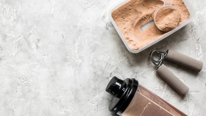 5. Protein Shakes or Powders for Fitness Enthusiasts: For those following a strict fitness regime or athletes tracking their protein intake, protein shakes (made by mixing powders with water or milk) are your go-to ally. They help maintain your protein levels without adding unnecessary calories. (Image source: Pinterest/ Perfect Keto)