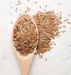 ਇਨ੍ਹਾਂ ਬਿਮਾਰੀਆਂ ਤੋਂ ਪੀੜਤ ਲੋਕ ਅਲਸੀ ਦੇ ਬੀਜ ਖਾਣ ਤੋਂ ਕਰਨ ਪਰਹੇਜ਼, ਨਹੀਂ ਤਾਂ ਫਾਇਦੇ ਦੀ ਜਗ੍ਹਾ ਹੋ ਸਕਦਾ ਨੁਕਸਾਨ