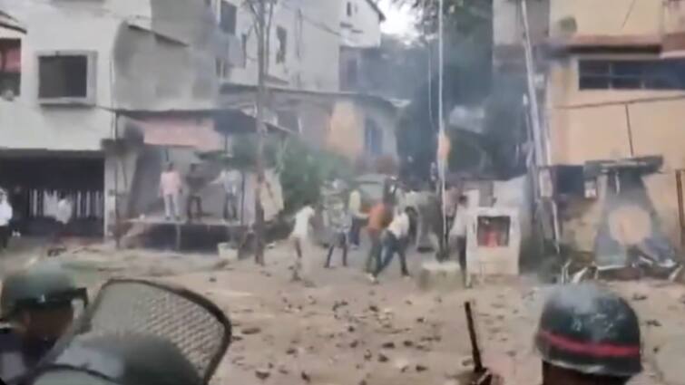 Maharashtra Tension Erupts nashik jalgaon stone Pelting clashes protests Anti Hindu Violence Bangladesh Maharashtra: Tension Erupts In Cities As Stone Pelting, Clashes Mar Protests Against Anti-Hindu Violence In Bangladesh