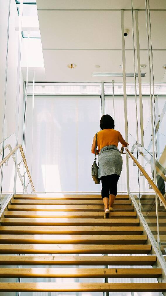 पायऱ्या चढल्या की धाप लागते का?