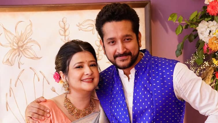 Parambrata Chatterjee sang a song for Wife Piya Chakraborty Birthday during RG Kar Issue Entertainment News Update Piya-Parambrata: আরজি কর কাণ্ডে তোলপাড় শহর কলকাতা, জন্মদিনে পিয়ার জন্য একটু 'আশার আলো' খুঁজলেন পরমব্রত