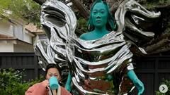 Mark Zuckerberg ने बनवाई अपनी पत्नी की मूर्ति, साइकोलॉजिस्ट ने बताया खतरे की घंटी