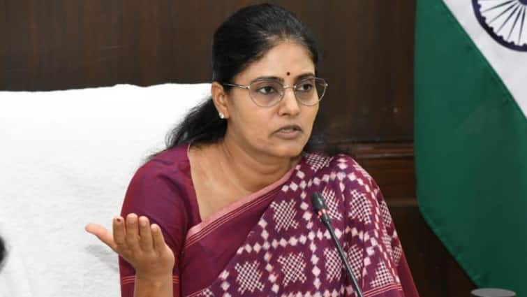 यूपी में 69 हजार शिक्षकों की भर्ती पर हाई कोर्ट का बड़ा आदेश, अनुप्रिया पटेल ने किया फैसले का स्वागत Anupriya Patel Welcome Allahabad high court Order on UP 69000 Assistant Teacher Recruitment List Cancel यूपी में 69 हजार शिक्षकों की भर्ती पर हाई कोर्ट का बड़ा आदेश, अनुप्रिया पटेल ने किया फैसले का स्वागत