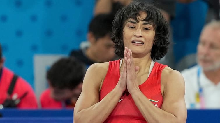 PM Modi on Vinesh Phogat First Indian Wrestler in Olympic Finals Proud Moment PM Modi Calls Vinesh Phogat 'Desh Ki Beti', Hails Her Feat At Paris Olympics 'Historic'