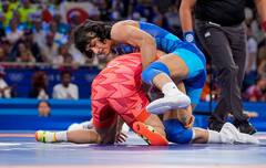 Vinesh Phogat :ध्येय अपूर्ण राहिलंय, 2032 पर्यंत कुस्ती खेळू शकते, विनेश फोगाटचे निवृत्तीवर फेरविचाराचे संकेत