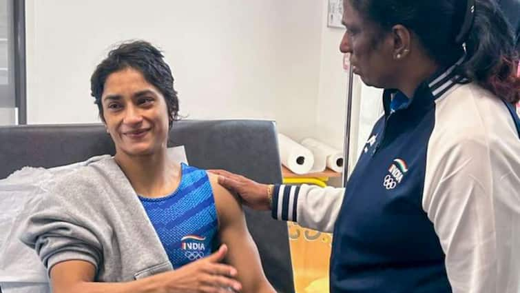 Vinesh Phogat Coach Revelation Wrestling Thought She Might Die Before Weight-In Paris Olympics 2024 Vinesh Phogat’s Coach Makes Shocking Revelation In Now Deleted Social Media Post, Says 'Thought She Might Die Before Weigh-In'