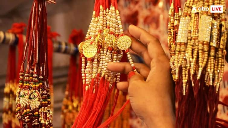 womens are tying rakhis to the Guggulu tree in Tharparkar district of Sindh province of Pakistan know the reason रक्षा बंधन से ठीक पहले पाकिस्तान में इन पेड़ों पर राखी बांध रही हैं महिलाएं, जानें क्या है कारण