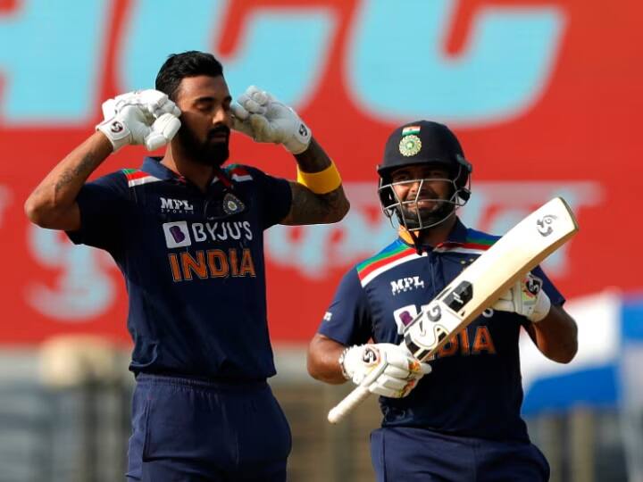 અત્યાર સુધી, વિશ્વભરના લગભગ 17 બેટ્સમેન છે જેમણે તેમની પ્રથમ ODI મેચમાં સદી ફટકારી છે, પરંતુ ભારત માટે આવું કરનાર એકમાત્ર બેટ્સમેન કેએલ રાહુલ છે.