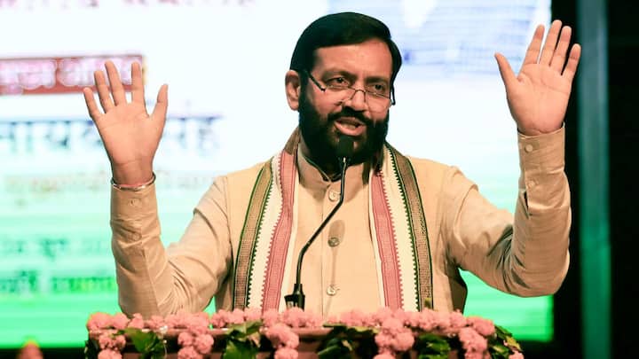 हरियाणा सीएम पद के लिए 29% लोगों ने नायब सैनी को चुना तो वहीं 9% लोगों ने जेजेपी के दुष्यंत चौटाला के लिए वोट किया. 27 फीसदी लोगों ने भूपेंद्र सिंह हुड्डा के लिए हामी भरी तो वहीं 35% लोगों ने अन्य की बात की.