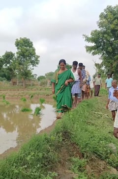 Andhra Pradesh: వ్యవసాయ పనుల్లో రాప్తాడు ఎమ్మెల్యే పరిటాల సునీత బిజీ బిజీ