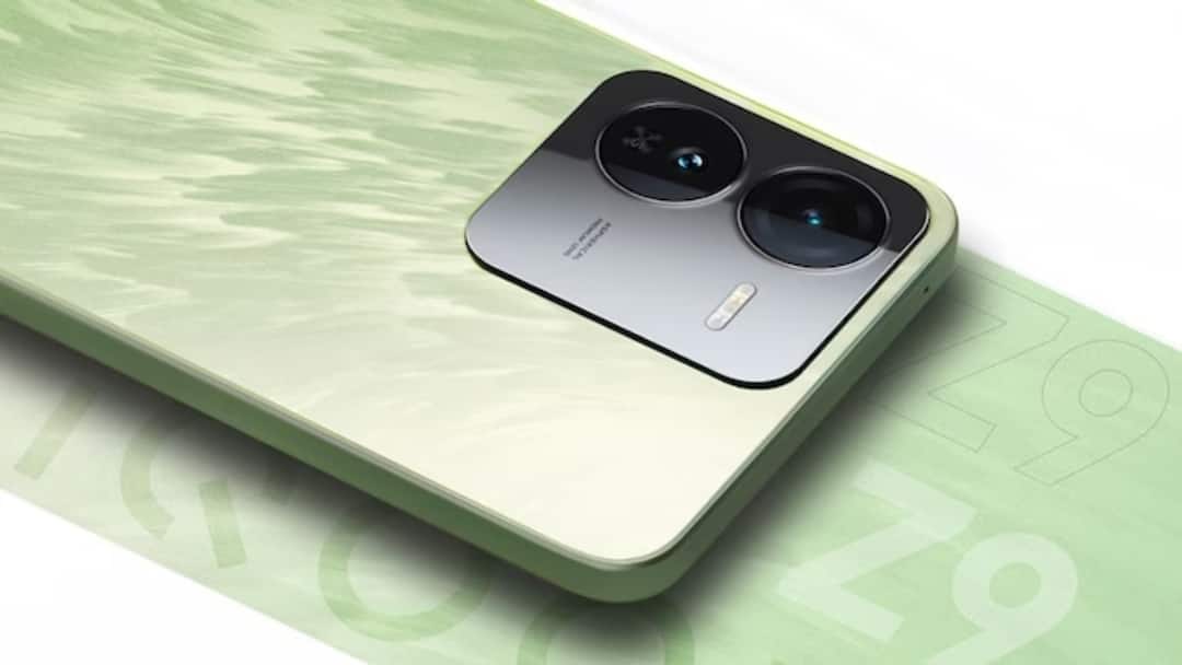 Upcoming smartphones Motorola G45 5G iQOO Z9S Pro smartphone launching on 21 august know specifications Motorola से लेकर iQOO तक, इस महीने लॉन्च होंगे ये धांसू स्मार्टफोन, जानें डिटेल्स