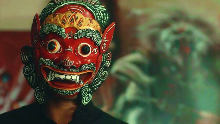 वेब सीरीज ‘असुर’ के भी दोनों पार्ट्स को खूब पसंद किया गया था. दोनों में क्राइम की खौफनाक दास्तां दिखाई गई थी. इसके अगले पार्ट का भी इंतजार किया जा रहा है.