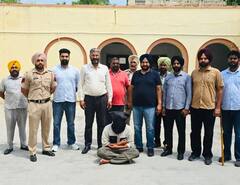 Punjab News: ਗੋਤਾਖੋਰਾਂ ਦੀ ਮਦਦ ਨਾਲ ਪੰਜਾਬ 'ਚ ਹੁੰਦੀ ਹਥਿਆਰ ਤੇ ਨਸ਼ੇ ਦੀ ਤਸਕਰੀ, ਪੰਜਾਬ ਪੁਲਿਸ ਨੇ ਵੱਡਾ 'ਮਗਰਮੱਛ' ਕੀਤਾ ਗ੍ਰਿਫ਼ਤਾਰ, ਜਾਣੋ ਕੀ ਹੋਏ ਖ਼ੁਲਾਸੇ ?