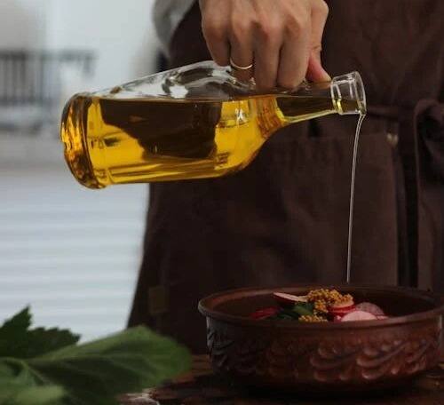 பாமாயிலில் உள்ள நிறைவுற்ற கொழுப்பு, உடலில் கெட்ட கொலஸ்ட்ராலை அதிகரித்து இதய நோய் அபாயத்தை உண்டாக்கலாம்