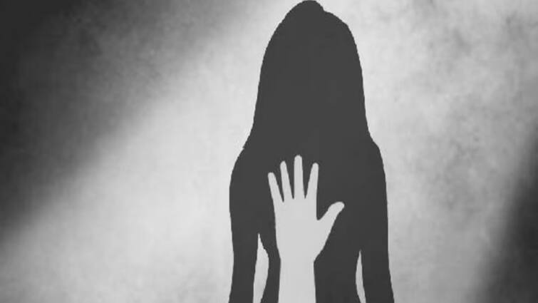 11 year old boy molested 4 year old girl in up when she was alone at her house Viral News: నాలుగేళ్ల చిన్నారిపై 11 ఏళ్ల బాలుడు అత్యాచారం, ఒంటరిగా ఉన్న సమయం చూసి చాక్లెట్ ఆశ చూపించి