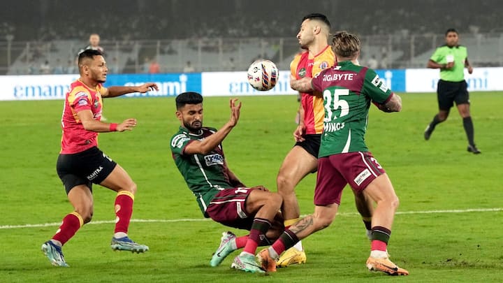 বেঙ্গালুরু এফসি, কেরালা ব্লাস্টার্স এফসি, ভারতীয় সেনাবাহিনী, নর্থইস্ট ইউনাইটেড এফসি এবং পাঞ্জাব এফসি শেষ আটে পৌঁছে গিয়েছিল এর আগেই।