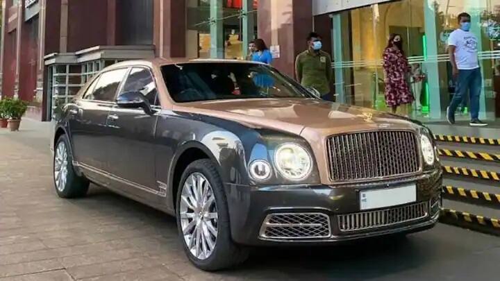હાલમાં ભારતમાં સૌથી મોંઘી લક્ઝરી કાર પણ બેન્ટલી છે. Bentley Mulsanne EWB સેંટેનરી આવૃત્તિ, જેની કિંમત 14 કરોડ રૂપિયા છે.