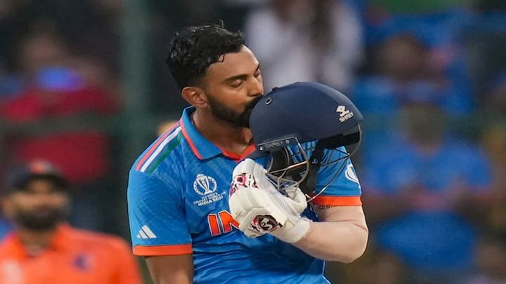 KL Rahul Record: ટીમ ઈન્ડિયાના મહાન બેટ્સમેનોમાંના એક કેએલ રાહુલના નામે વધારે રેકોર્ડ નથી. પરંતુ એક એવો રેકોર્ડ છે જે ભારતીય ટીમ વતી માત્ર કેએલ રાહુલ જ કરી શક્યો છે.