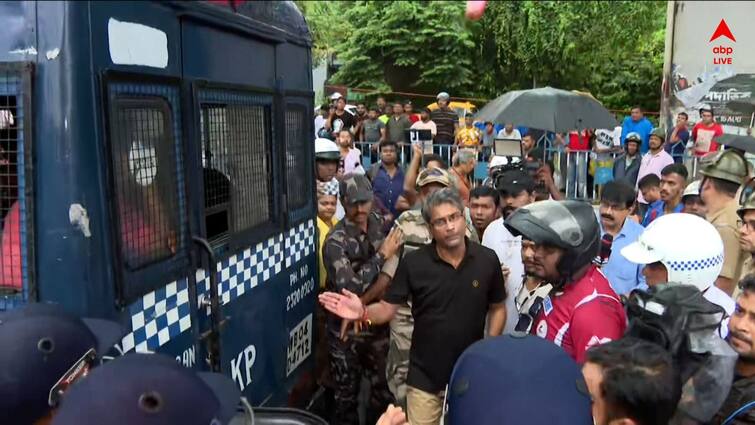 RG Kar Incident protest East Bengal VS Mohun Bagan cancelled AIFF president Kalyan Chaubey reacts East Bengal VS Mohun Bagan: 'এর অর্ধেক পুলিশেই ম্যাচ আয়োজন করা যেত', আর জি কর কাণ্ডে সমর্থকদের প্রতিবাদের পাশে কল্যাণ চৌবে