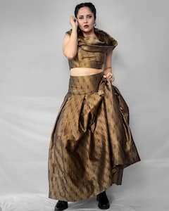 Anasuya Bharadwaj : రిహాన్న లుక్స్​లో అనసూయ భరద్వాజ్.. న్యూ లుక్​పై భిన్నంగా స్పందిస్తున్న నెటిజన్లు