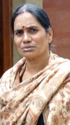 Kolkata Doctor Case : 'निर्भया की मां ने ममता सरकार से लगाई गुहार' | Nirbhaya Case | ABP NEWS SHORTS