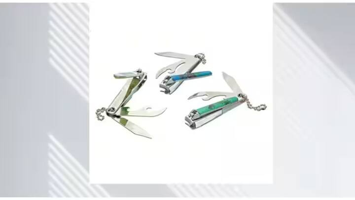 ਤੁਸੀਂ ਨੇਲ ਕਲਿਪਰ ਵਿੱਚ ਦੋ ਬਲੇਡ ਵਰਗੇ ਅਟੈਚਮੈਂਟ ਵੀ ਦੇਖੇ ਹੋਣਗੇ। ਸਾਡੇ ਵਿੱਚੋਂ ਬਹੁਤਿਆਂ ਨੂੰ ਇਹ ਨਹੀਂ ਪਤਾ ਕਿ ਇਹ ਕਿਉਂ ਦਿੱਤੇ ਜਾਂਦੇ ਹਨ।