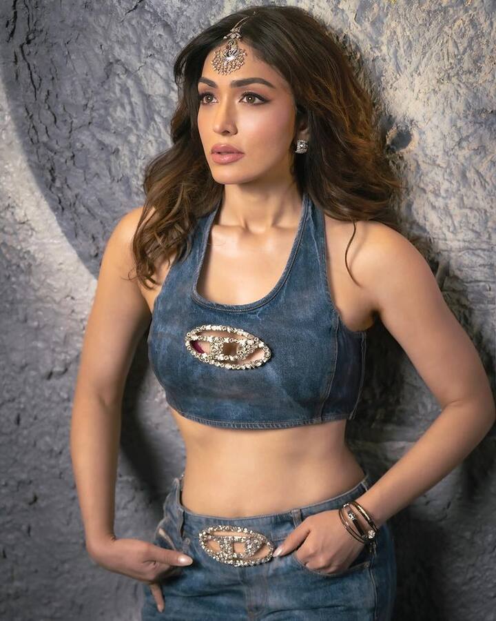 તેણે વર્ષ 2022 માં રિલીઝ થયેલી ફિલ્મ 'ધોખા રાઉન્ડ ડી કોર્નર' થી અભિનયની દુનિયામાં પ્રવેશ કર્યો હતો.