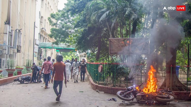 Bangladesh Crisis Interim Government Leaded By Muhammad Yunus Order To Open Schools And Colleges After Violence And Protest Bangladesh Crisis: तख्तापलट के बाद ट्रैक पर लौट रहा बांग्लादेश! स्कूल-कॉलेज खोलने के आदेश, जानें- अब कैसे हैं हालात