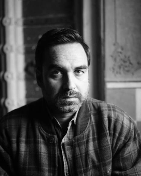 पंकज त्रिपाठी ने एक इंटरव्यू में बताया था कि, 'मुझे याद है कि मेरे पास कोई काम नहीं था और मेरी वाइफ मुंबई के एक स्कूल में पढ़ाती थी। वह अकेले ही घर चलाती थी, जिससे घर की बुनियादी जरूरतें पूरी हो जाती थीं.'