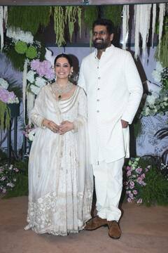 Ravi- Eka Engagement: सुर्ख लाल साड़ी में मंगेतर संग पहुंचीं अदिति राव हैदरी, ये स्टार्स भी हुए शामिल