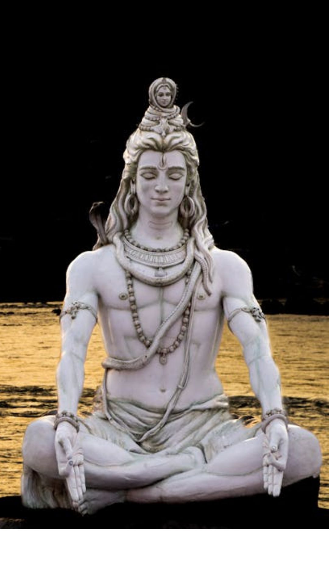 தமிழ் மாதங்களில் மிகவும் முக்கியமான மாதங்களில் ஒன்றான ஆவணி மாதம் இன்று பிறந்துள்ளது. நரியை பரியாக்கியது. கருங்குருவிக்கு உபதேசம் என ஆவணி மாதத்தில் சிவ பெருமானின் திருவிளையாடல்கள் பல அரங்கேறிதாக புராணங்கள் கூறுகிறது