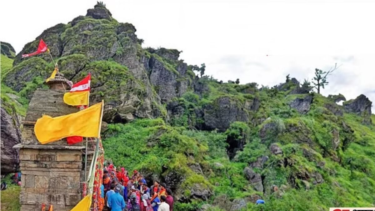 Rakshabandhan Travel : जिथे भाऊ-बहिणीच्या नात्याला मिळतो भरभरून आशीर्वाद! भारतातील 'ही' मंदिरं.. जिथे रक्षाबंधनला असते गर्दी