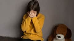 పార్టీ నుంచి వస్తున్న యువతికి లిఫ్ట్ ఇచ్చిన బైకర్, సాయం చేసినట్టే చేసి ఆపై అత్యాచారం