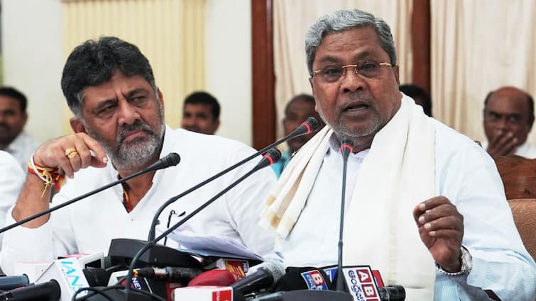 MUDA Scam CM Siddaramaiah To Move HC Against Governor's Nod For Prosecution Congress Protest Karnataka CM Siddaramaiah To Move HC Against Governor's Nod For Prosecution Over 'MUDA Scam'