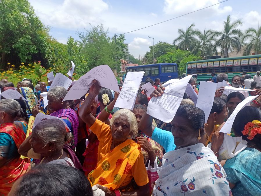 திருச்சி மாநகராட்சி விரிவாக்கத்திற்கு வலுக்கும் எதிர்ப்பு - கலெக்டர் ஆபிஸ் முற்றுகை போராட்டம்