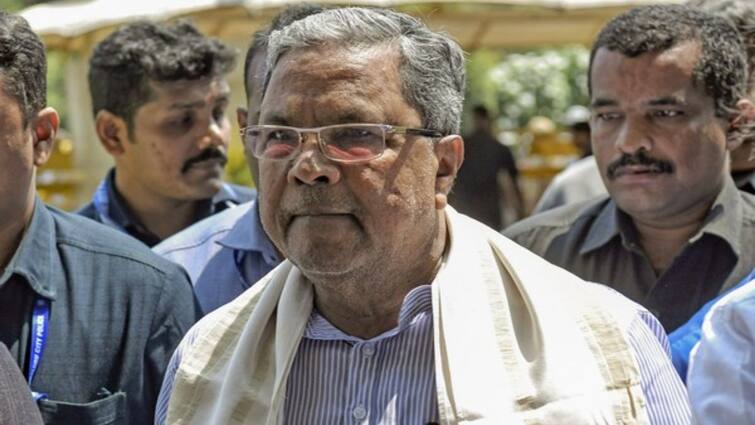 Karnataka High Court Relief For Siddaramaiah In Land Scam Row Karnataka: సిద్దరామయ్యకి బిగ్ రిలీఫ్, ల్యాండ్ స్కామ్ కేసులో చర్యలు తీసుకోవద్దని హైకోర్టు ఆదేశాలు