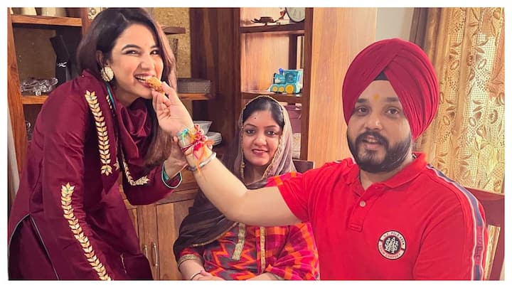 Actress Jasmine Bhasin has shared pictures with her siblings on the occasion of Raksha Bandhan.