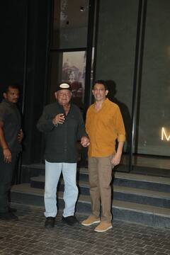 Angry young Men Screening: पत्नी के साथ पहुंचे जावेद अख्तर, शोभिता धुलिपाला समेत ये स्टार्स भी हुए शामिल