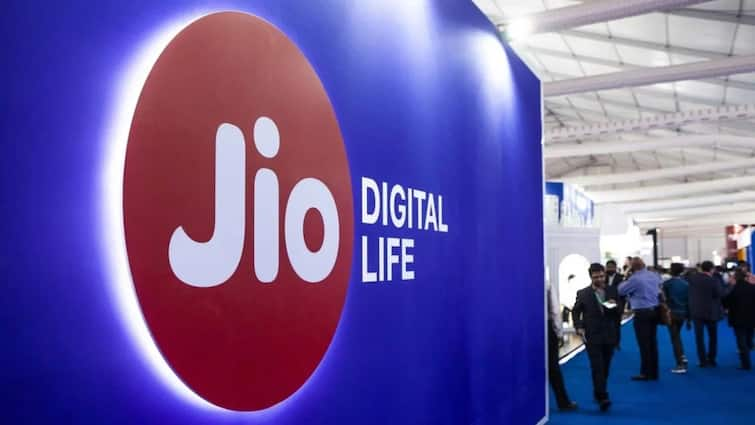 Reliance Jio Silently Launched Rs 198 Unlimited 5G Plan Check Benefits Jio 198 Plan: రూ.198కే అన్‌లిమిటెడ్ 5జీ - కొత్త ప్రీపెయిడ్ ప్లాన్ లాంచ్ చేసిన జియో!